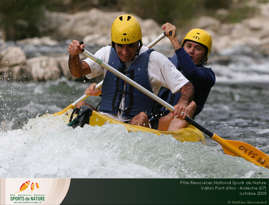 canoe049